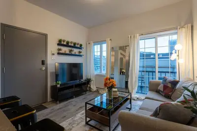 Image de Chic and Spacious 3 Bedrooms in Griffintown