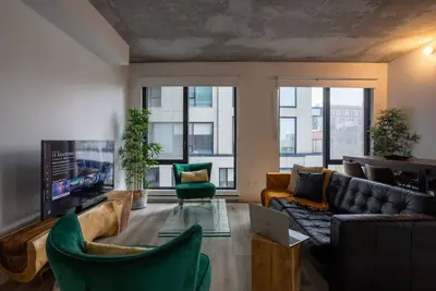 Image de Old Port Gem |1 Bedroom + Mezzanine