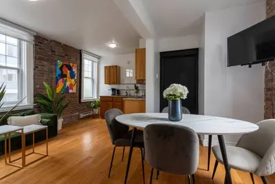 Image de Premium location | Amazing 3br downtown Mtl
