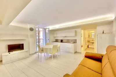 Image de Three-room apartment Palais Ausonia, near Lemon Festival