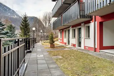 Image de Appartement 'Giorgia - Caspoggio' avec vue sur les montagnes, jardin partagé et balcon