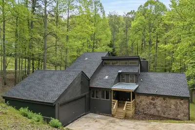 Image de +New+Large Family Chalet/Pet Friendly/Game Room & Bar/Close to Downtown Murphy