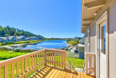 Image de Pet friendly Cabin with Beach access and Firepit