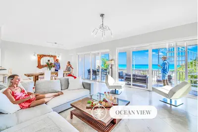 Image de Ocean View Penthouse | Retreat amenities: tennis court, heated Pool | Vista Key Two