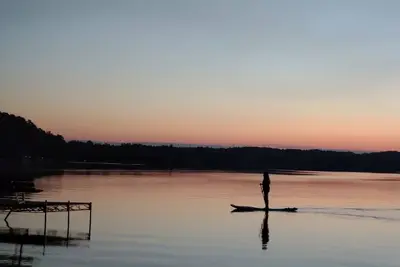 Image de Sandy Beach and  Lake Views on Mary Lake!