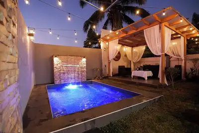 Image de 3-bedroom villa near Tagaytay with jacuzzi, nice garden & outdoor amenities