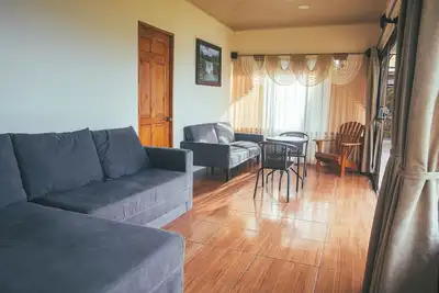 Image de Front Lake Volcano View Villa in La Fortuna with Ac, Parking, WiFi, Kitchen