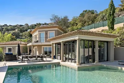 Image de Villa de luxe avec grande piscine et au golf