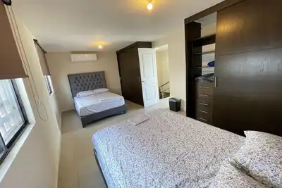 Image de Spacious, beautiful terrace and comfortable