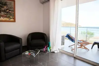 Image de 3 Pièces 6 Personnes (4 adultes + 2 enfants)