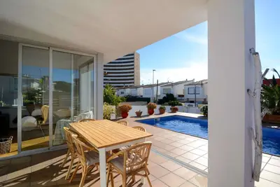 Image de Villa Ponent Costa Brava avec three chambres