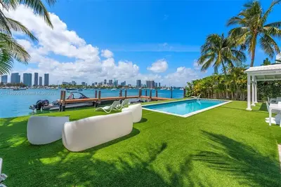 Image de Waterfront Paradise 4 Bd Villa Miami Breeze with Pool