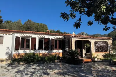 Image de 3-bedroom villa in welcoming Solanas with Ac, WiFi. Relax at Casa Cacteae