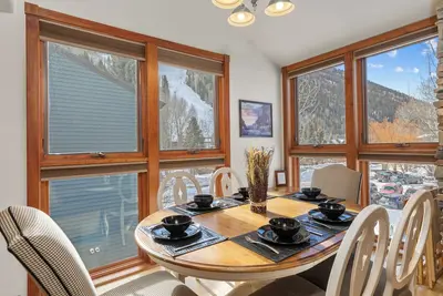 A Perfect Winter or Summer Base - 3 Bedrooms, 3 Bathrooms, Sleeps 8