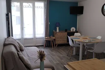 Image de Appartement refait à neuf à 150 m de la plage, parking privatif