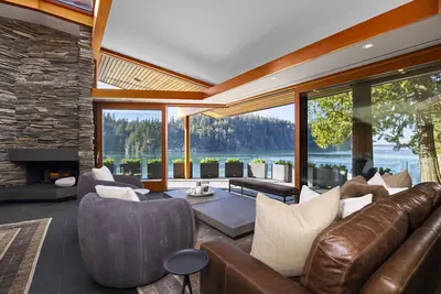 Chuckanut Point Villa Luxury Waterfront Retreat | Sleeps 8 | Stunning Views
