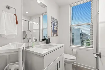 Image de 2024 Charming 3-bedroom townhome with Ac, WiFi in fabulous Philadelphia