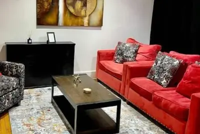 Image de Spacious 1 Br Unit w/ Washer-Dryer and Parking