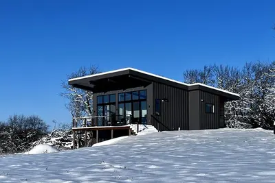 Image de Remote Prairie Home Getaway