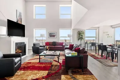 Image de Two-Story Penthouse, City Views, Pool, Gym