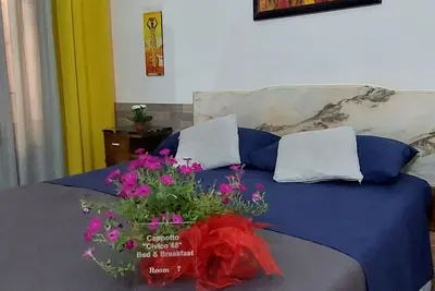 Image de Spacious rooms with private bathrooms Kitchen&Terrace Info Wa 3343418452 3400697244