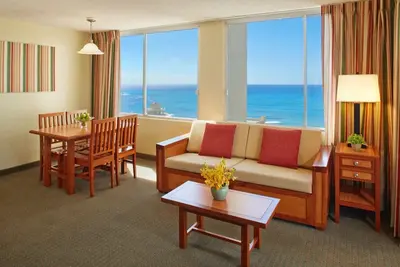 Image de Ocean View•1 Br Corner Condo•Mins to Waikiki Beach