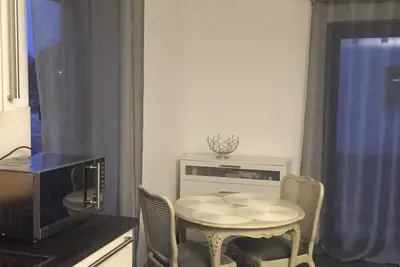 Image de Modern 3 room apartment Apartment with separate entrance