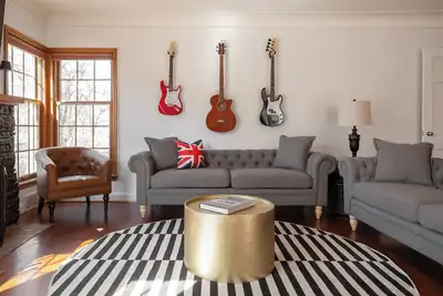 Image de Family Friendly Retreat near Lake with Theme Room