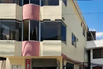 Image de Amplio apartamento familiar en el centro de Baños incluye garaje.