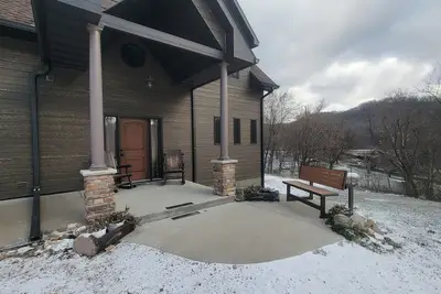 Image de Sunrise Suite Retreat, River on Property, Adults Only, No Pets, Peace and Quiet!
