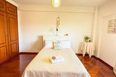 Image de 2 ample bedrooms in apartment. contemporary and relaxing. Great location