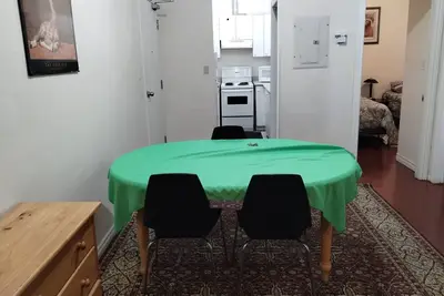 Image de 2 Bedroom Apartment, bright and peacefull for a pleasant stay.