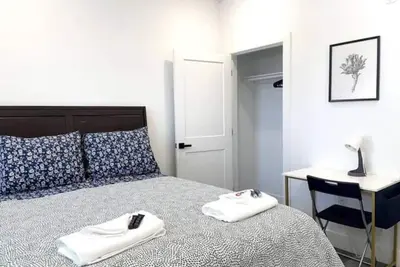 Image de \"Charming Rooms - Perfect for Travelers! \"