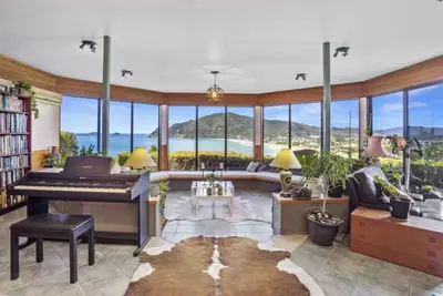 Image de Sun-Kissed Shores of Tairua! !