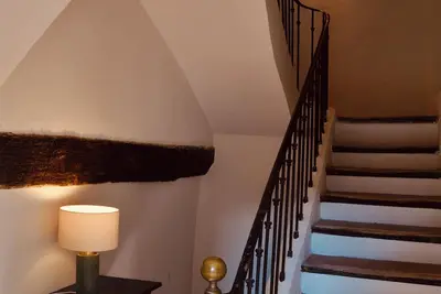 Image de Medieval townhouse in perched village in the Luberon.