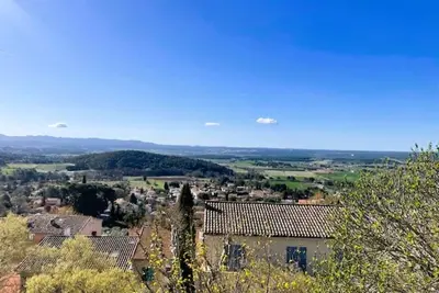 Image de Douceur de vivre à 10 mm d'Aix, maison ancienne avec jardin et piscine