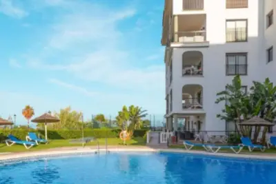 Image de Appartement à Manilva avec Piscine et Parking