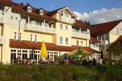 Image de Private 27 m² double room in the Ahornhof, free use of pool+bath+sauna