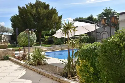 Image de Gîte Lucas 4 pers. piscine et clim à Sommières – Calme, nature & traditions!