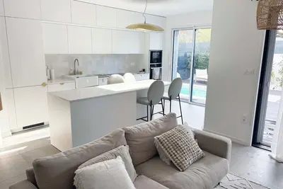 Image de Villa centre-ville avec piscine