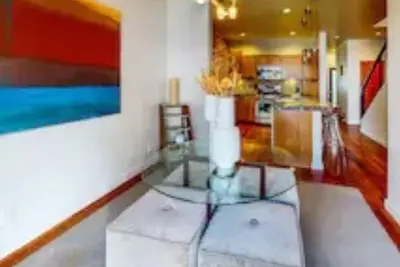 Image de Luxury Northend Row House In Boise's desirable Hyde Park. 1/2mile to downtown.