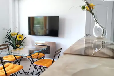 Image de Luxury Cacao Beach Apartment\nPrime Location, Pool, Parking, Ac, 55\" Tv, WiFi, Netflix