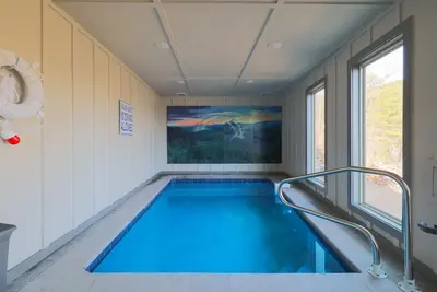 Image de Endless Views with a Private Indoor Heated Pool