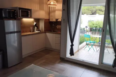 Image de F2 meublé de 35m2 avec place de parking