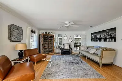 Image de 4 bedroom 2 bath Amazing Getaway Mins to Hot Springs Lake View