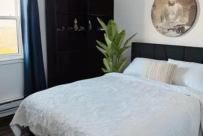 Image de Quite 5 room home near the ocean in town