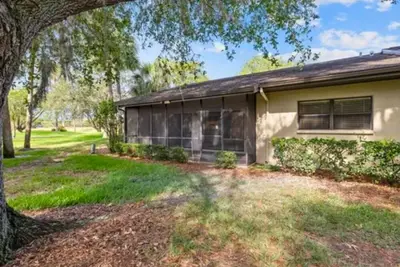 Image de Charming 2-bedroom villa in East Lake Woodlands with Ac, WiFi and pool access