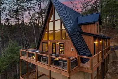 Image de New A-Frame! 7 Mi. to Pf\/Hot Tub\/Ev charger\/View!