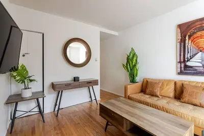 Image de Sunlit 2br in Plateau Mont-Royal | Downtown