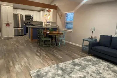Image de Charming 3-bedroom house 5 minutes from the Square in Sulphur Springs.